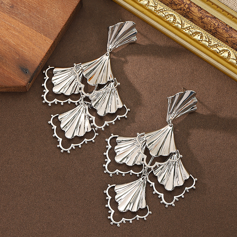 Fashion Exaggerated Style Leaf for Women Long Personality High-end Fashionable Sier Needle Earrings