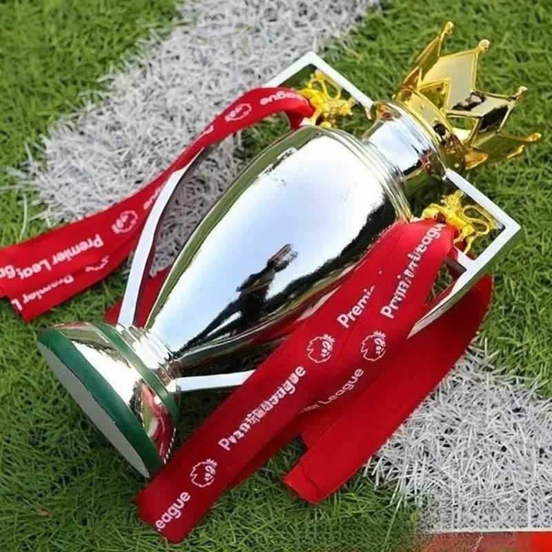 Metal Football Trophy Ornament Solid Keychain Doll Tabletop Ornaments Pendant Fan Birthday Gift Doll Accessories He Decor W250716