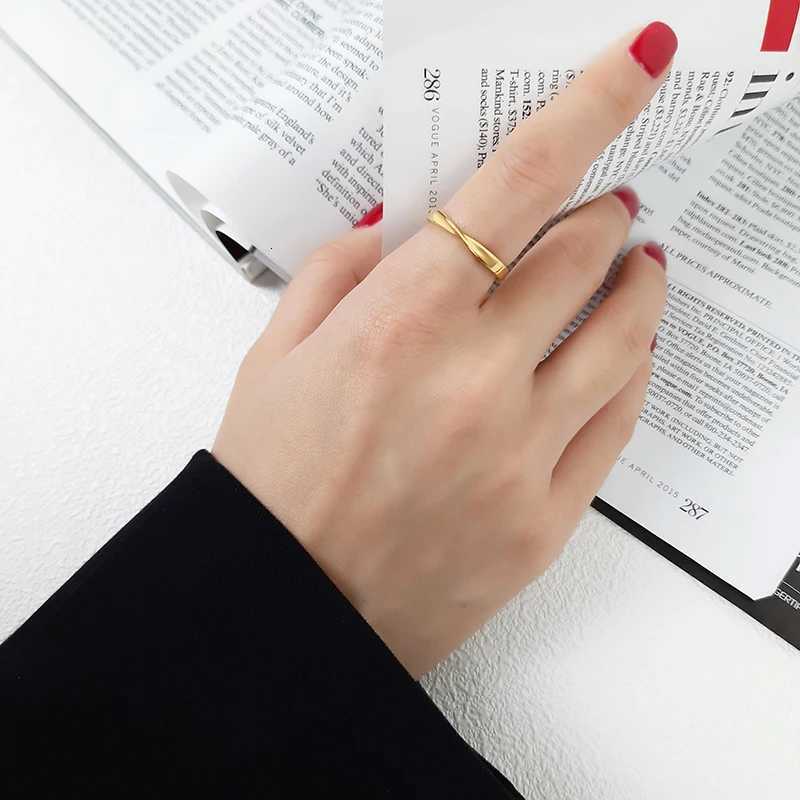 Thin 3mm Womems Mobius Ring Charm Stainless Steel Twist Mobius Wedding Ring Infinite Love Gitfs S250716