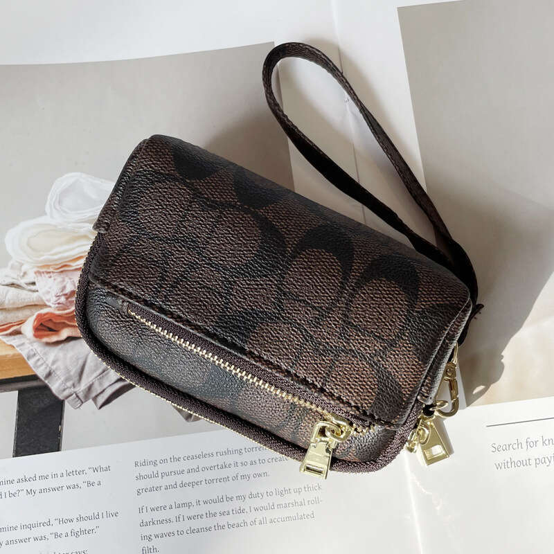 Exquisite High-End Large Capacity Coin Purse for Women with Three Zippers, Multifunctional Mini Handheld Small Wallet Clutch