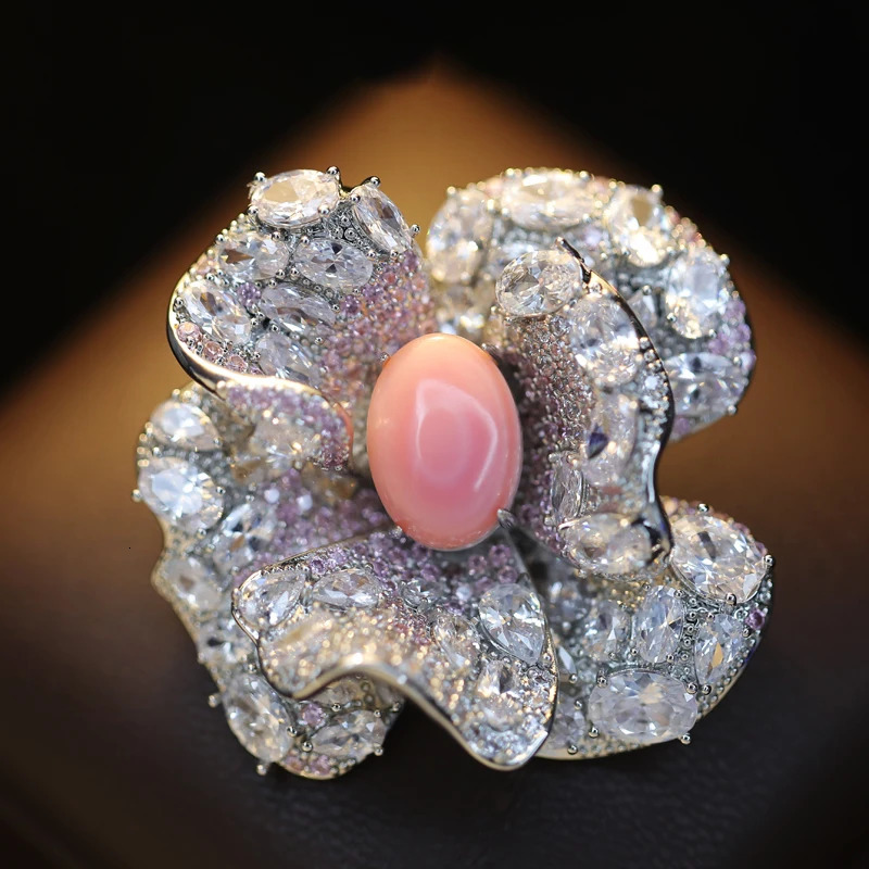 Sparkling Micro Inlaid Zircon Rose Blossoms Queens Brooches for Womens Coat Elegant Suit Accessories Corsage Pin 250712