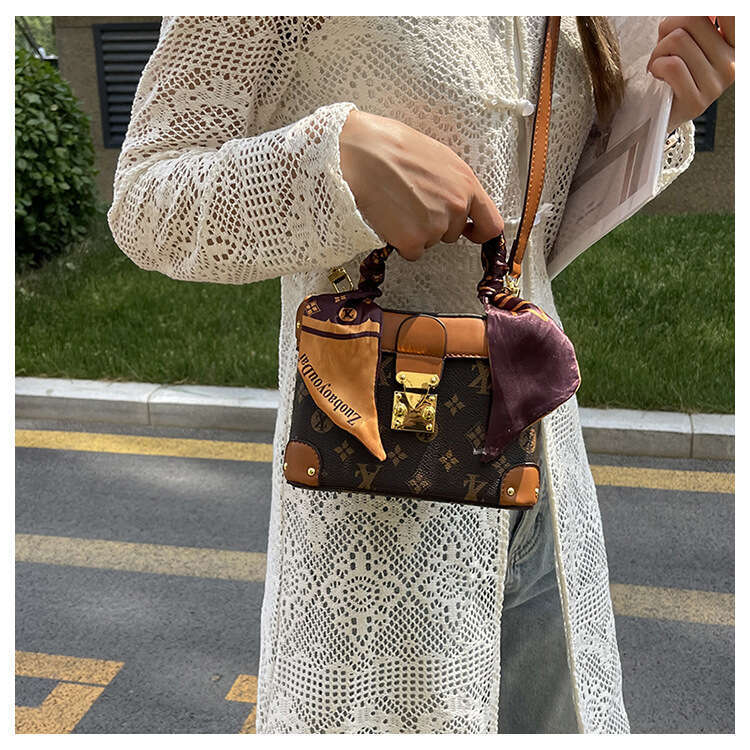 Handheld Box Fashion Old Flower Single Shoulder Crossbody New Niche Brand Live Streaming Women's Bag
