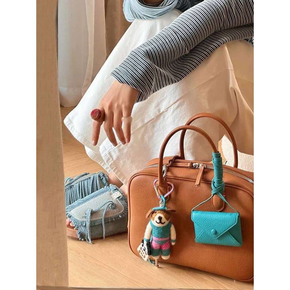 Large Capaci Women's Tote 2025 New Sle Commuter Bowling Handheld Boston Bag Faionable Cowhide Leather Handbag