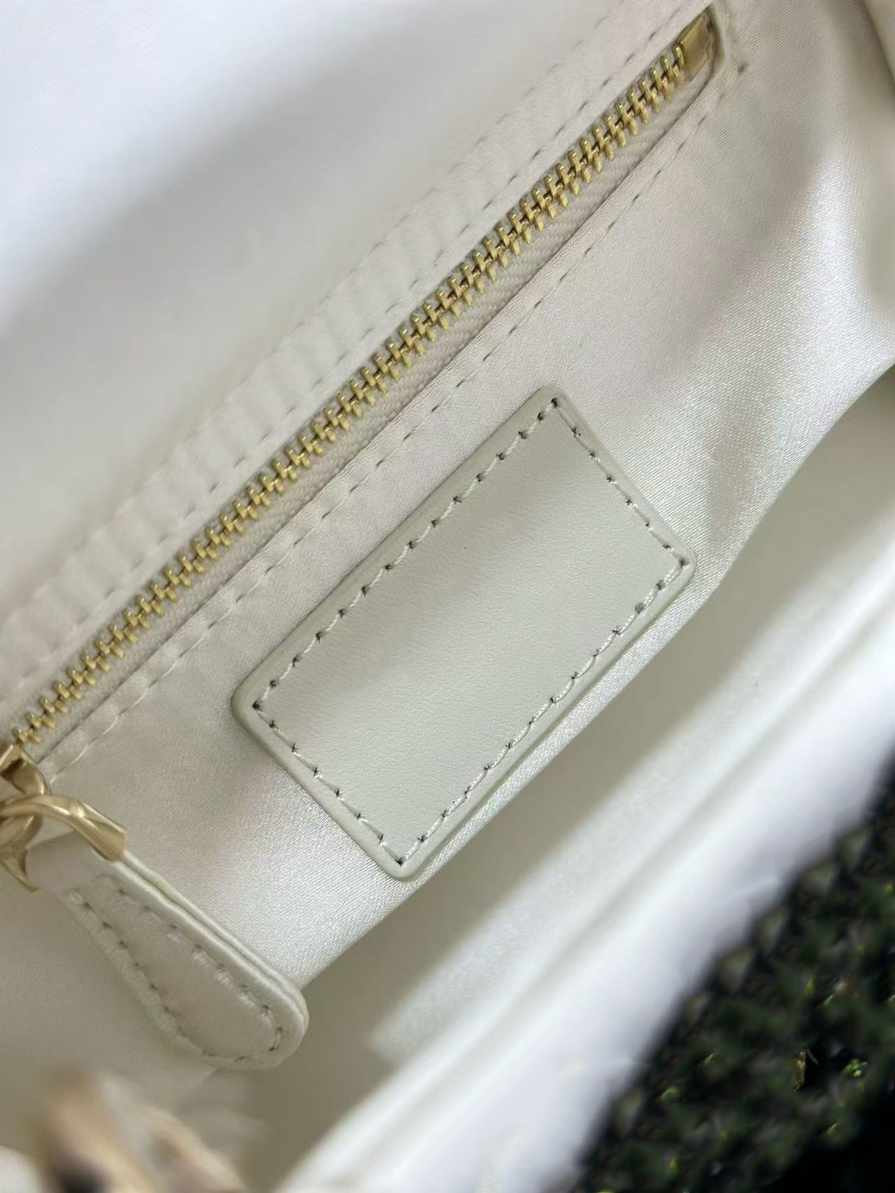 2025 high-quality luxury designer women's hand-embroidered classic cross-body bag women's original order 10A handbag women's luxury brand shoulder bag