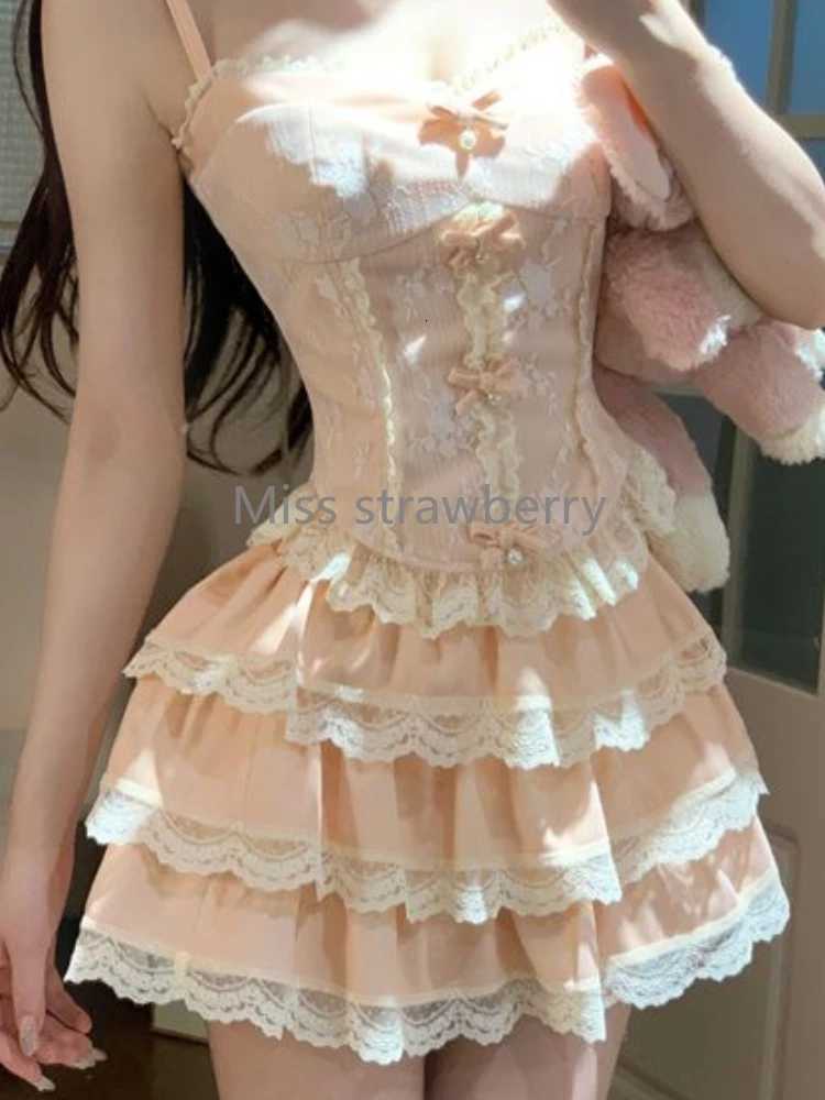 Elegant Sweet Design Off Shoulder Skinny 2-piece Set Women Fashion Cute Bow Lace Sleeveless Strap + Elastic Waist Short Skirt R250716