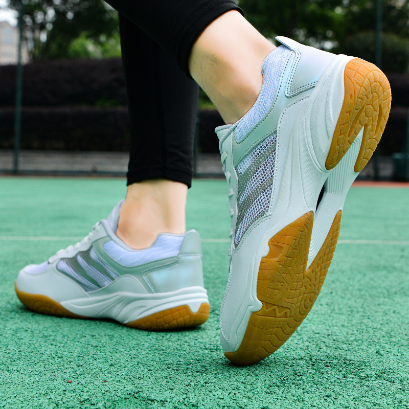 Badminton shoes for men and women real carbon single mesh summer breathable non-slip wear-resistant couple professional sports shoes