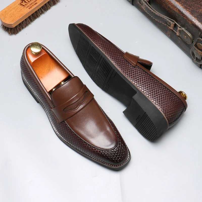 Fashion Mens Casual Business Shoes Men Classic British Style Penny Loafers Moccasins for Men Party Wedding Leather Flats W250716