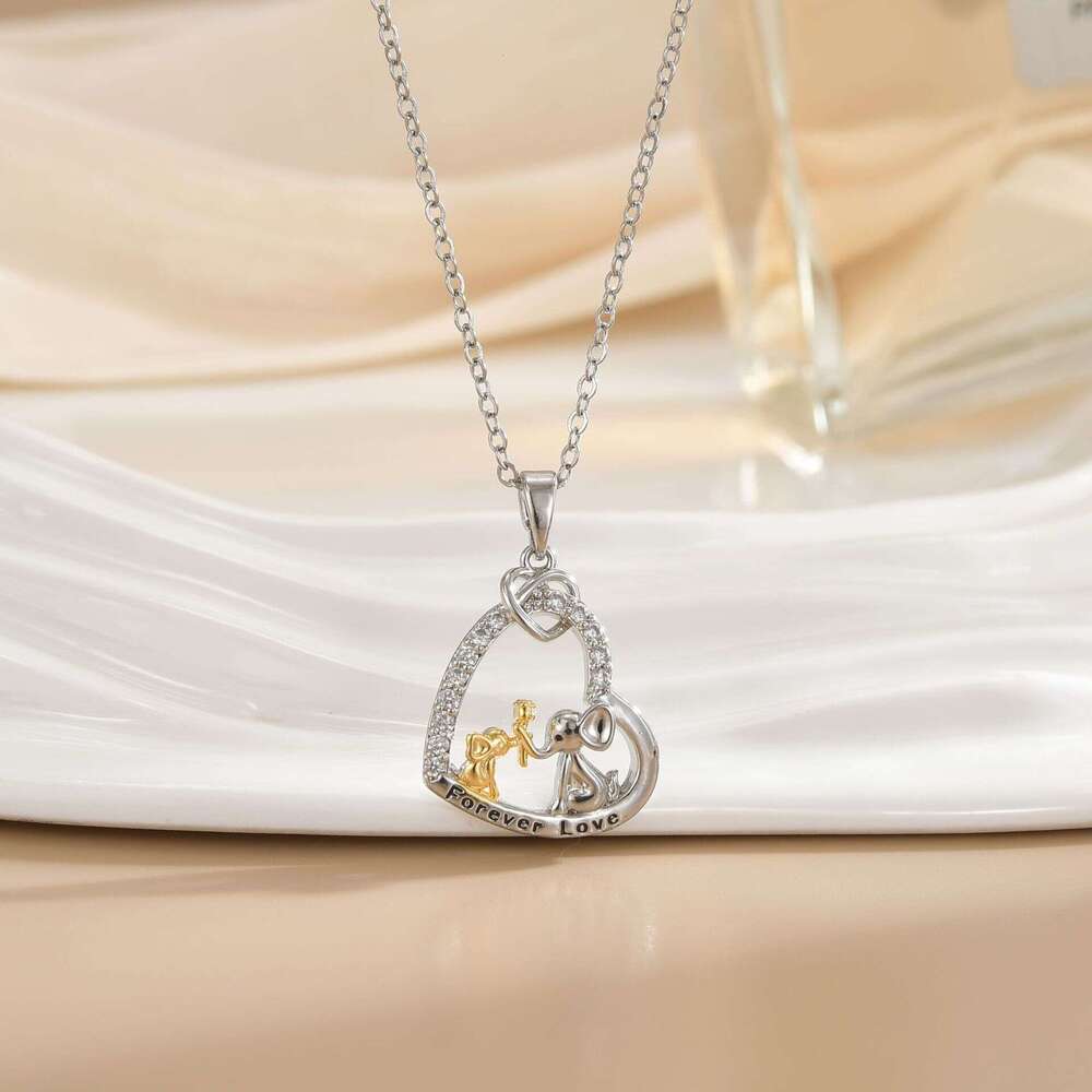 New Mother's Day Heart-Shaped Design Pendant Necklace For Women Simple High-End Gift Collarbone Chain 959