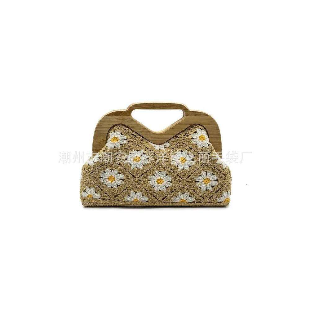 Fashionable Handmade Crochet Knitted Hand-held Straw Woven and Designer Beach Bag Solid Wood Handle Dinner Bags