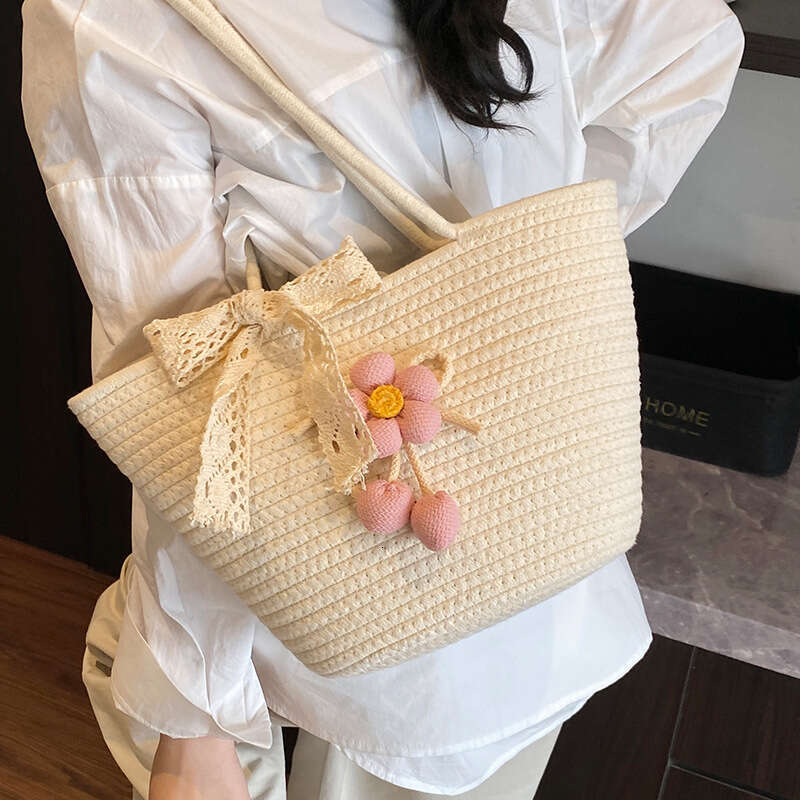 Internet Celebrity Fashion Handmade Flower Decor Handbag for Women 2025 Summer New Stylish Single Shoulder Crossbody Bucket Bag