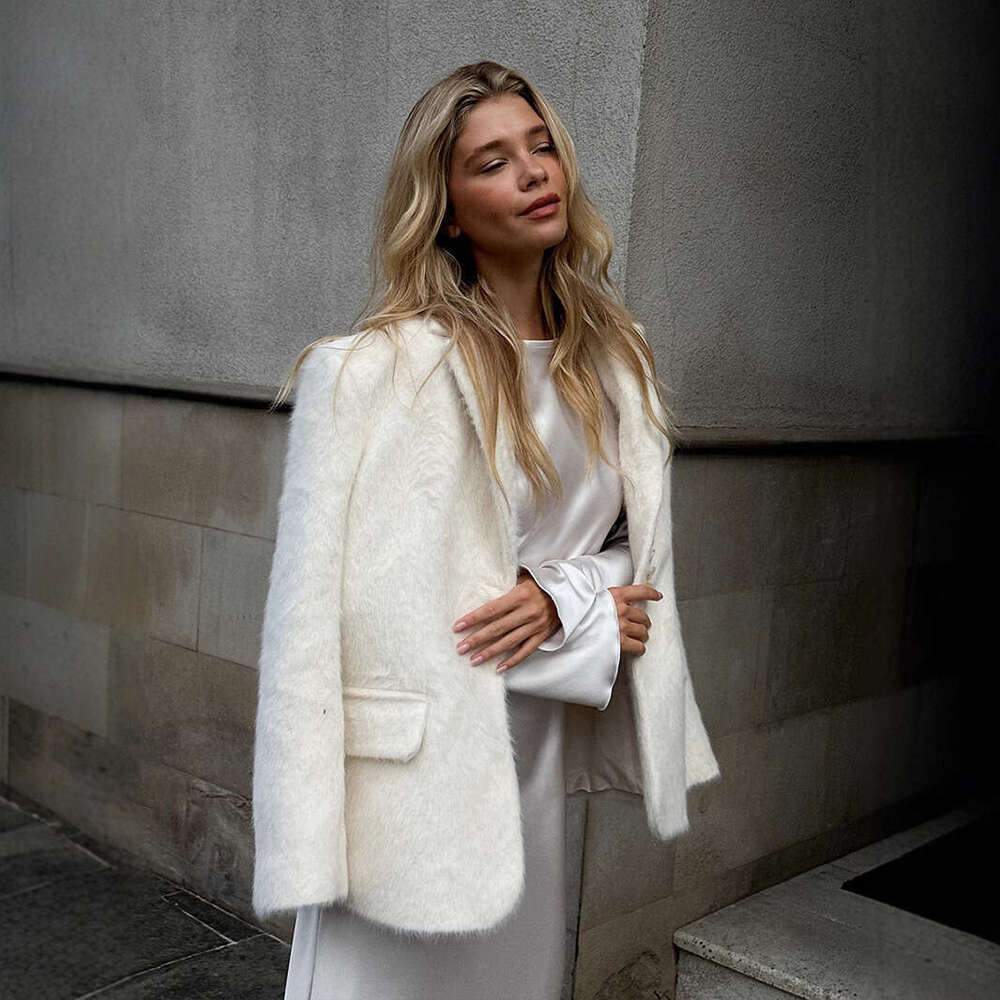 Socialite Style Loose Turn-Down Collar Plush Coat Autumn Winter INS Long Sleeve Overcoat For Women B5