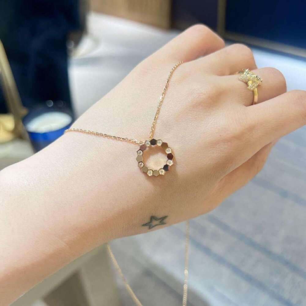 2025 New Jewelry Donut Necklace Copper Material Zircon Exquisite Women's High-end Light