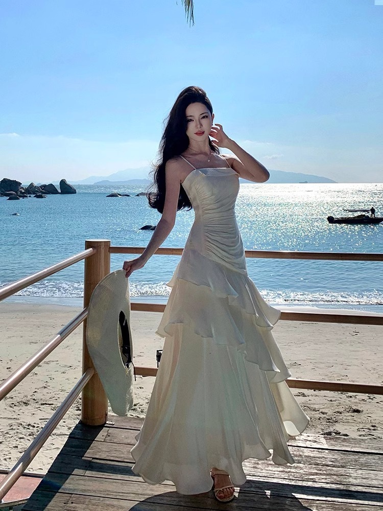 2025 New Style Feminine Elegant Mermaid Flowing Spaghetti Strap Dress Adult Ceremony Gown Off-Shoulder Summer