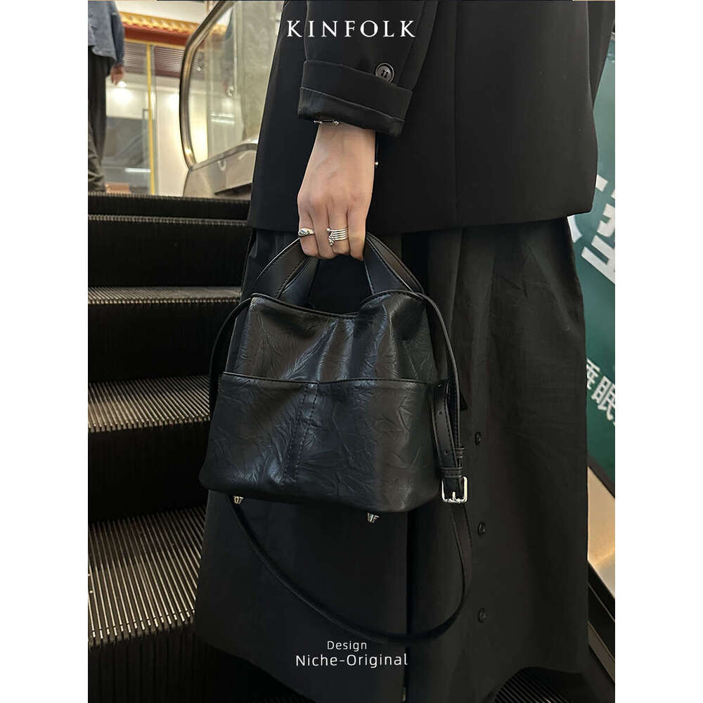 Elegant Womens Leather Backpack/Shoulder/Cross Body Purse: Trendy Accessory Made from Durable Material