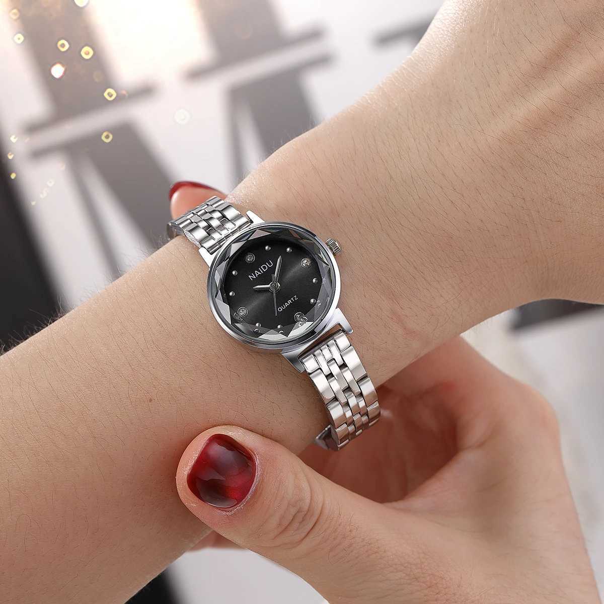 1 Piece of Wens Casual Simple and Fashionable Waterproof Suitable for Daily Wear and Party Outings Y250715