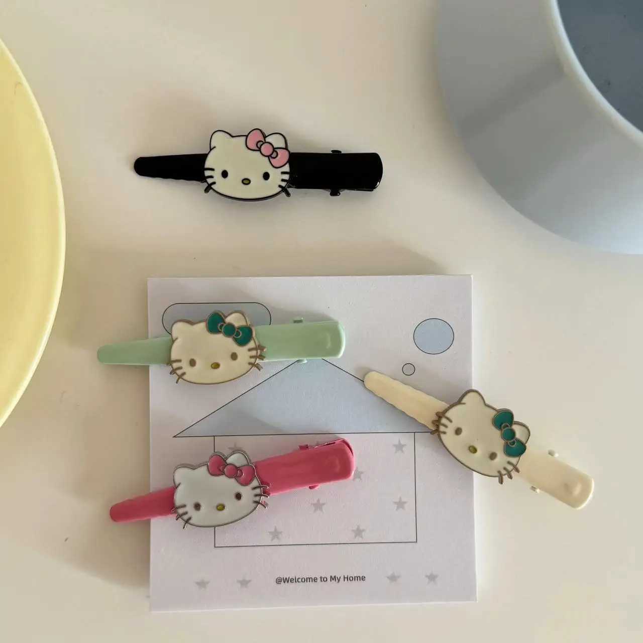 Sanrio 4pcs Girl HelloKitty Hair Clips Cartoon Cute Hair Clips Edge Metal Hair Clips w250716