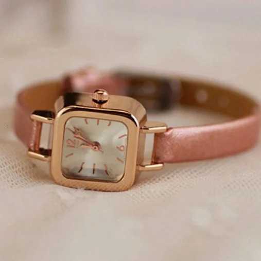 Slim Faux Leather Strap Quartz Fashion Watch Y250715