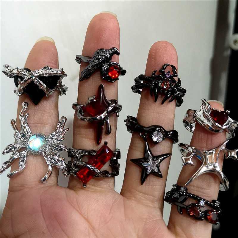 Y2K Gothic Dark Red Cross Star Crow Heart Rings For Women Goth Game Love And Deepspace Sylus Cosplay Jewelry Accessories Gifts S250716