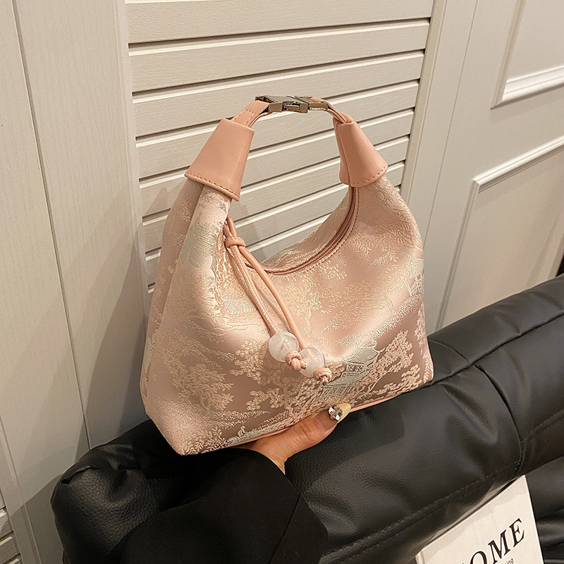 Designer 2025 New Chinese for Women This Year's Trend Hanfu Ancient Style Handbag Trendy Texture Shoulder Crossbody Light Luxury Women's Bag