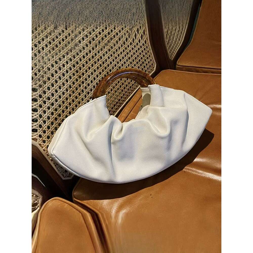 Chic Fashion Accessory Distinctive Fluted Compact Purse by Influencers' Favorite Brand