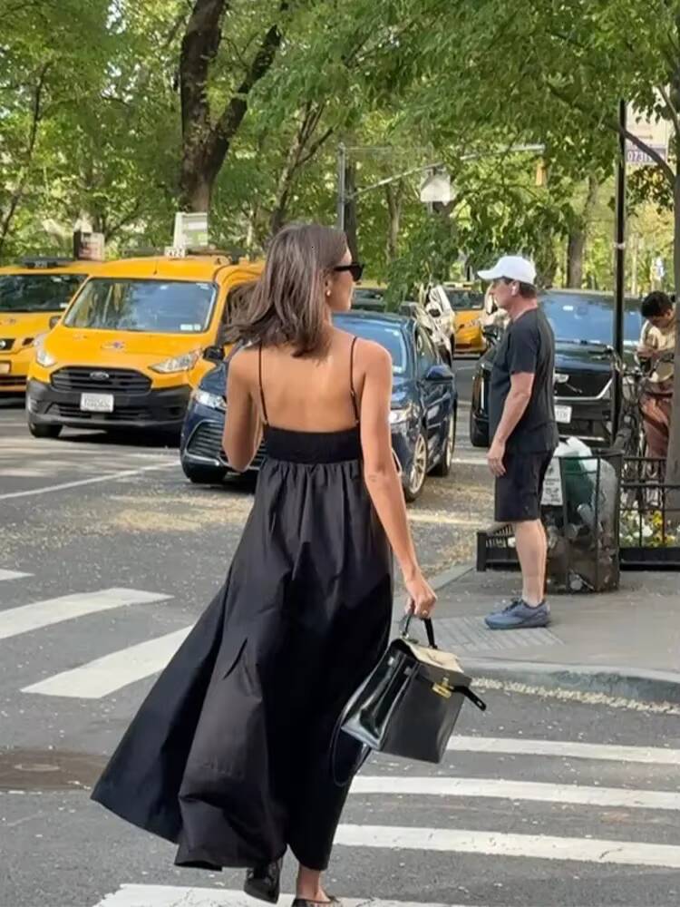 Solid Backless Spaghetti Strap Dress Womens Fashion Loose High Waist A-line Vestidos Summer Lady Holiday Street Robes 2025 New dongdumaoyi