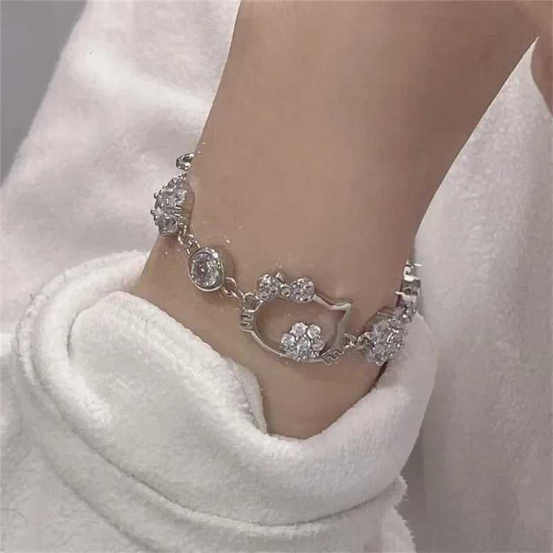 Sanrio New Hello Kitty Diamond Bracelet Light Luxury High End Diamond Bracelet Shows Temperament Handpiece w250716
