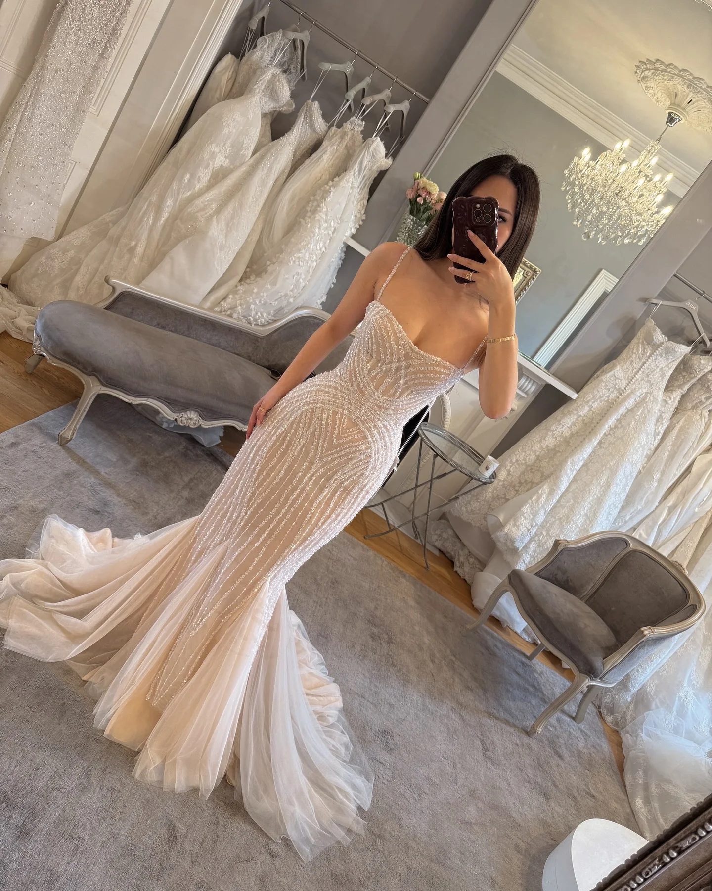 Illusion Sequined Lace Wedding Dresses Women Sexy Spaghetti Straps Bride Dresses Customized Sleeveless Sweep Train Bridal Gown