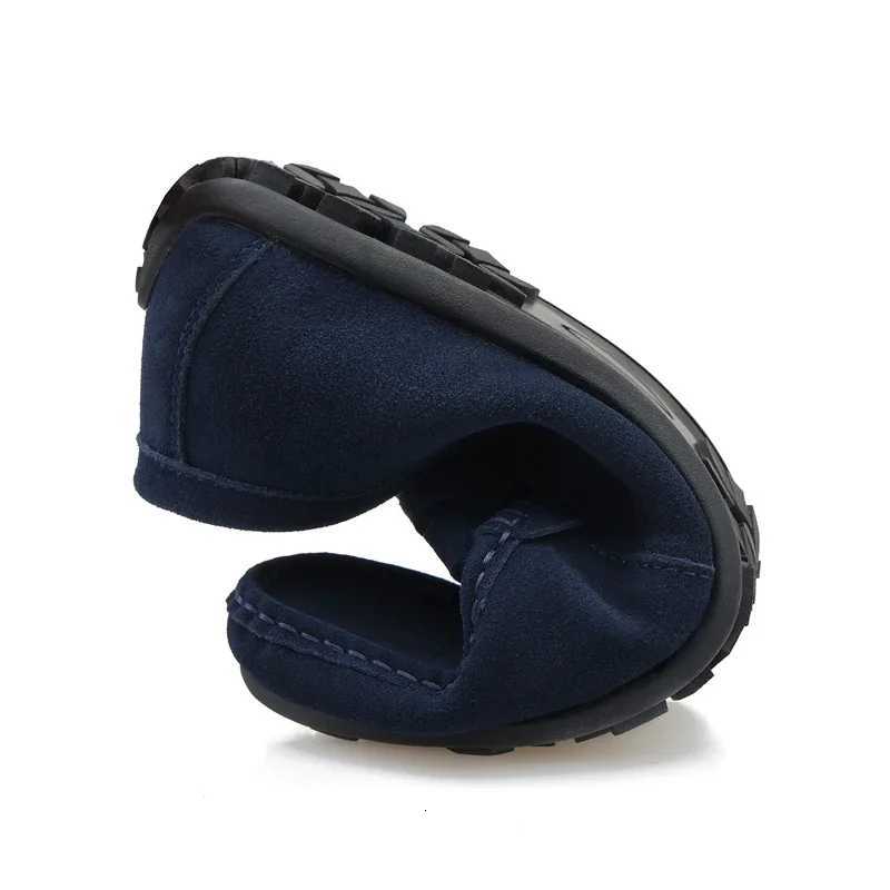High Quality Leather Men Loafers Slip On Mens Casual Shoes Fashion Flats Male Driving Shoes Moccasins Ten Colors Size 38-47 W250716