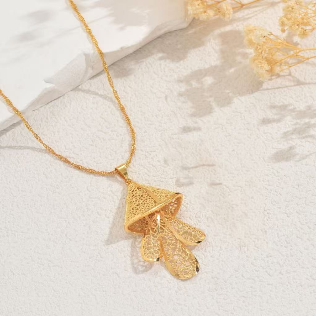 Newly Launched Stylish and Versatile Traveling Arabic Style Lady Necklace with Individual Bride Accents