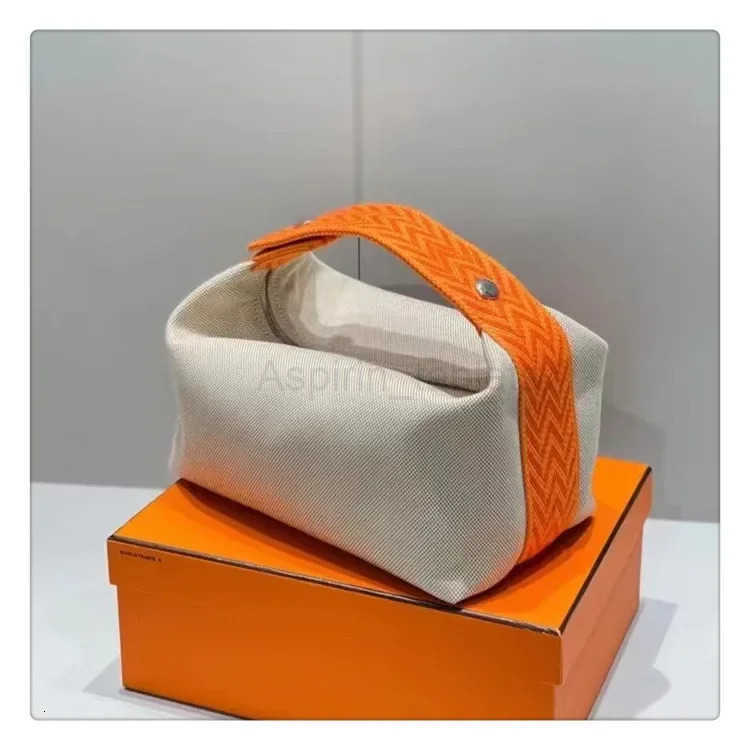 New Large Capacity Canvas Makeup Bag Soft Texture Fashionable Womens Shoulder Bag Color Blocking Handbag From China M250716