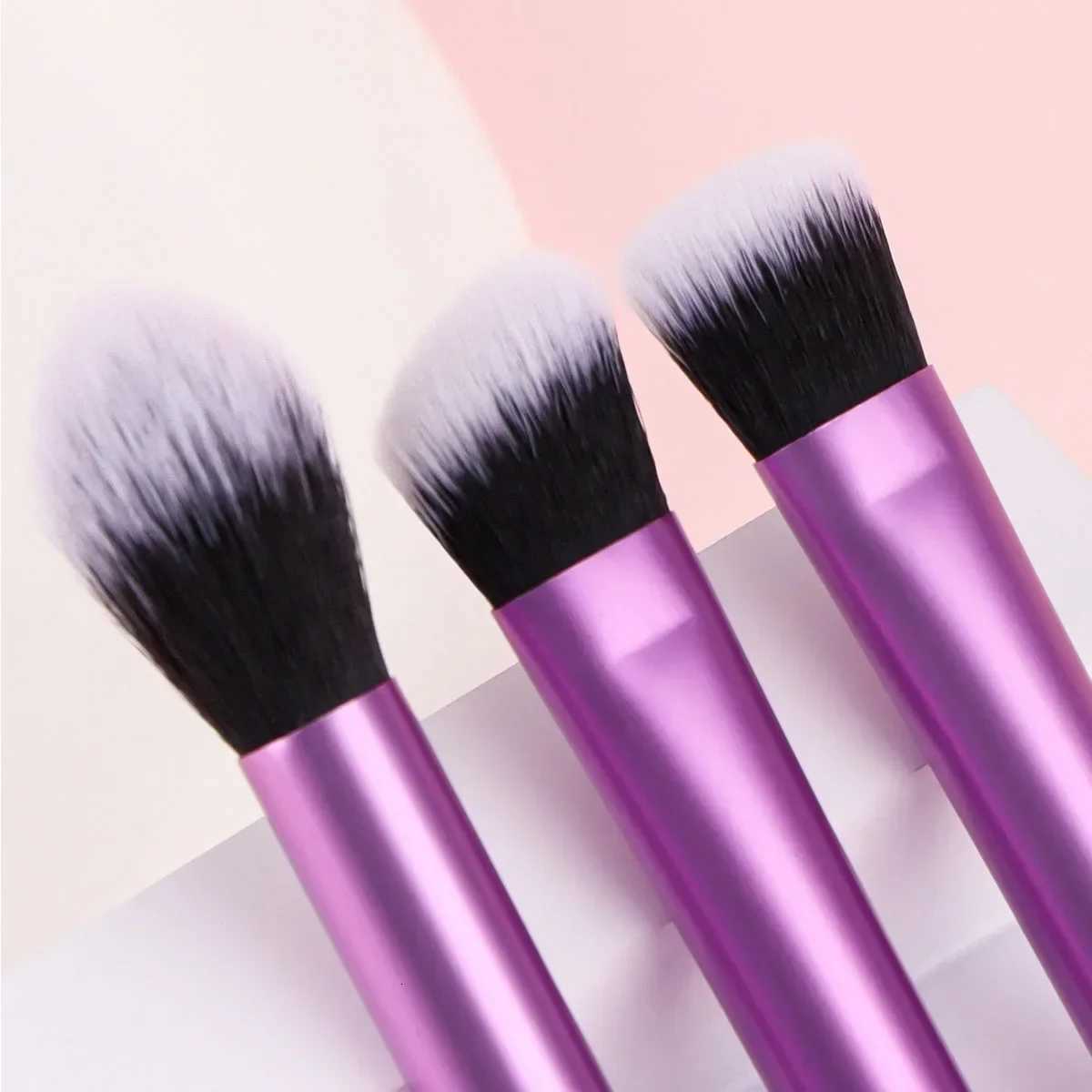 New Three Color Flawless Base Makeup Brush Set Concealer Eye Shadow Powder Blusher Halo Dye Makeup Brush Beginner Brush Set XJ2500716