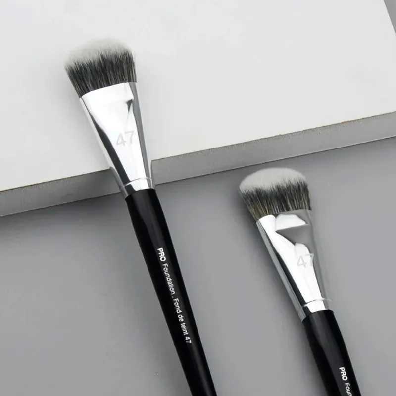Professional Foundation Face Base Makeup Beauty Tools Brush 47 Brush Head Liquid Brushes Women Foundation Shadow Repairing XJ2500716