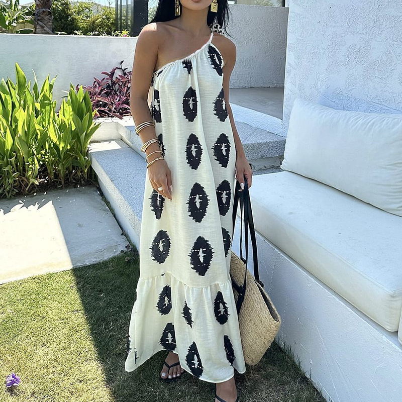 2025 Cross-Border Foreign Trade European and American Style Dress Summer New French Design Sense One-Shoulder Strap Beach Women's