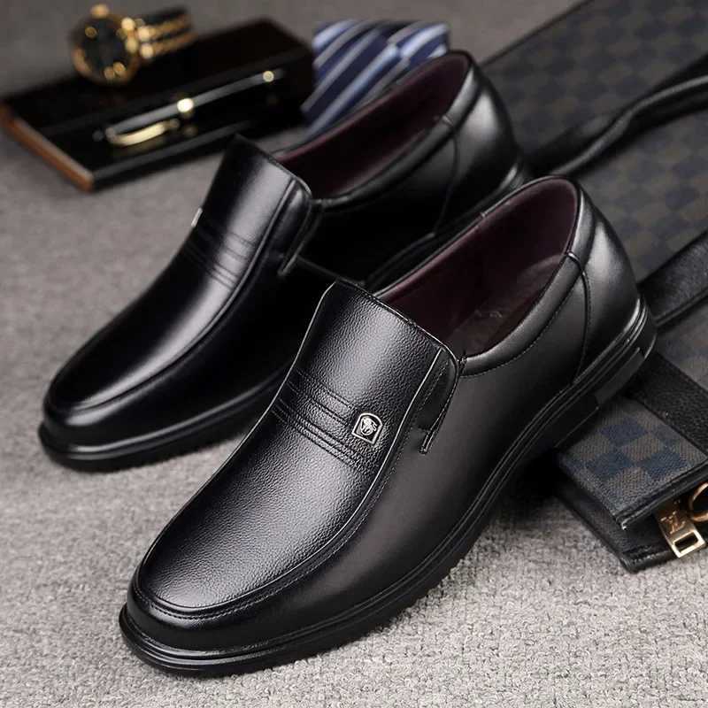 Leather Men Formal Shoes Luxury Brand Mens Loafers Dress Moccasins Breathable Slip on Black Driving Shoes Plus Size 37-46 Y250715