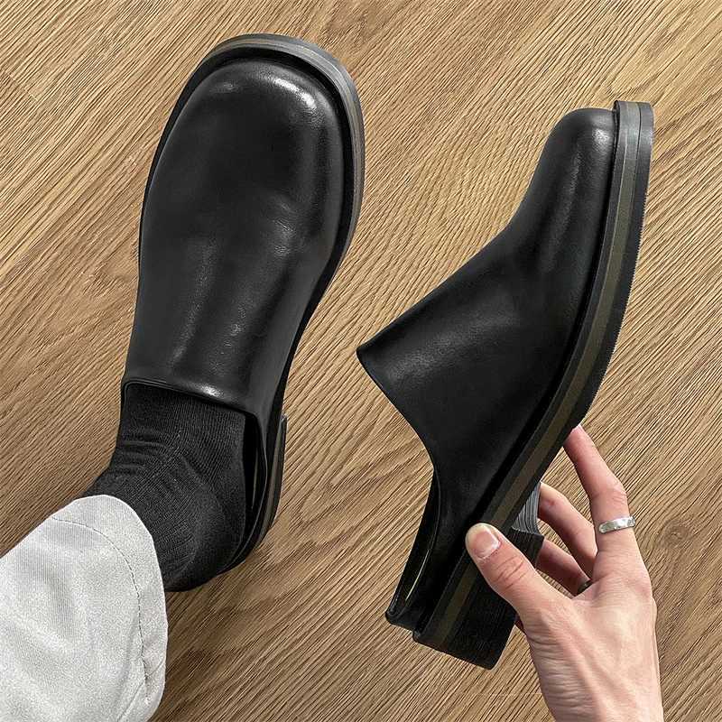 2025 Platform Leather Mules Men Half Shoes For Men Slippers Thick Bottom Backless Casual Shoes Semi-Drag Loafers Men Slides W250716
