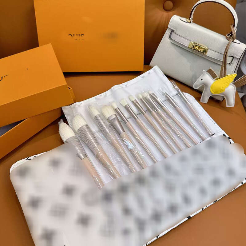 12-Piece Makeup Eyeshadow Blush Powder Concealer Highlighter Brush Beginner Female Full Set Brushes 255