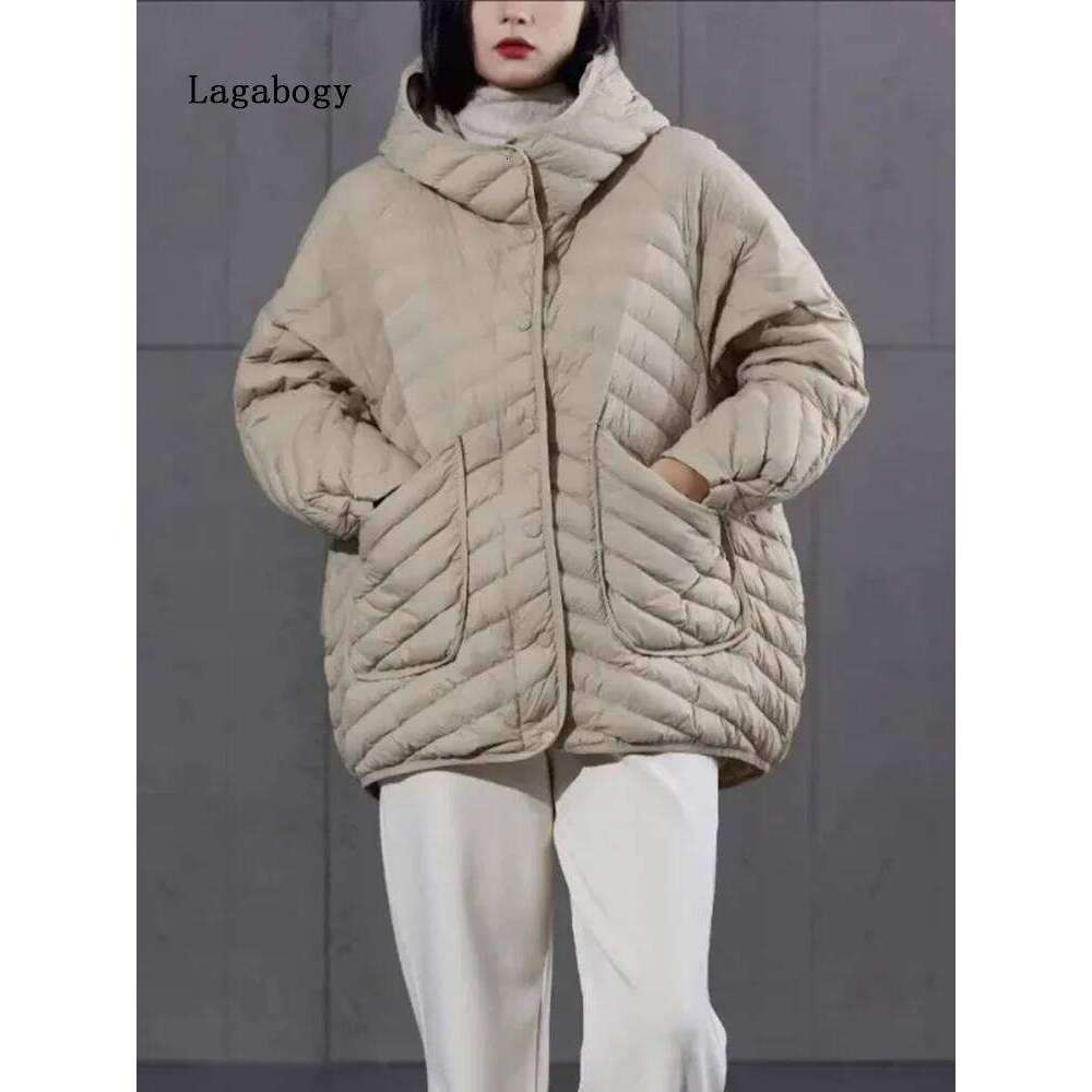 Lagabogy 2025 Winter Ultra Light Puffer Jacket Women 90% White Duck Down Coat Loose Hooded Casual Parkas Windproof Basic Outwear MDNG