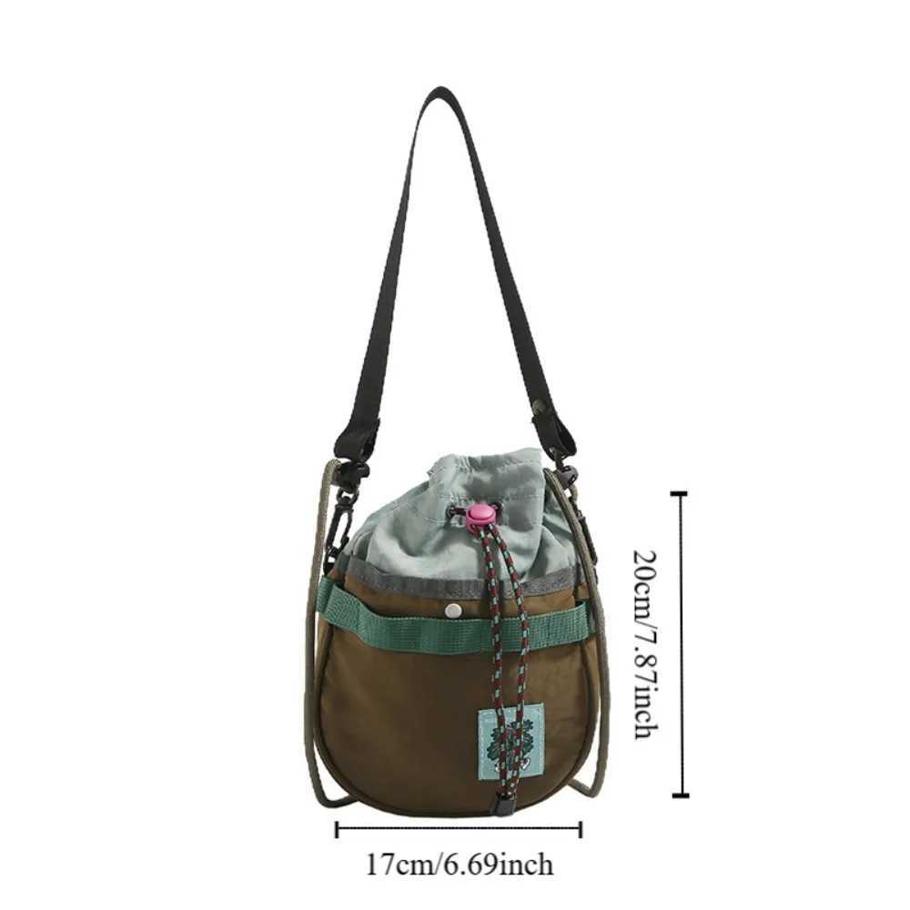 Lightweight Mini Shoulder Bag Zipper Adjustable Strap Mobile Phone Bag Korean Style Patchwork Small Nylon Bucket Bag