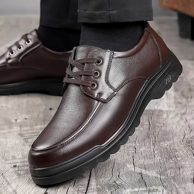 Cowhide Men Shoes Men Business Casual Leather Shoes Men Fashion Breathable Shoes British Casual Lace Up Single Leather Shoes W250716