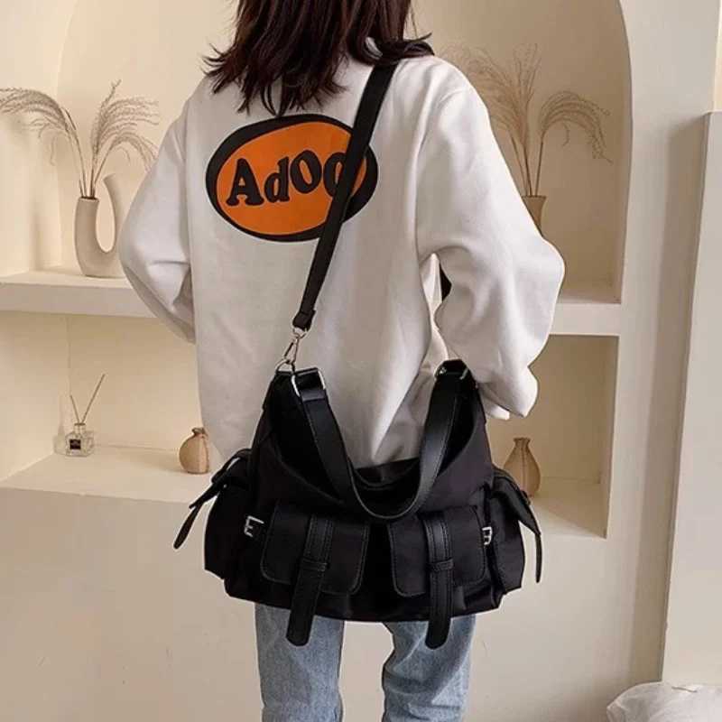 Texture Nylon Cloth Bag Women 2025 New Trendy Large Capacity Waterproof Shoulder Bag Casual All-matching Shoulder Tote Bag