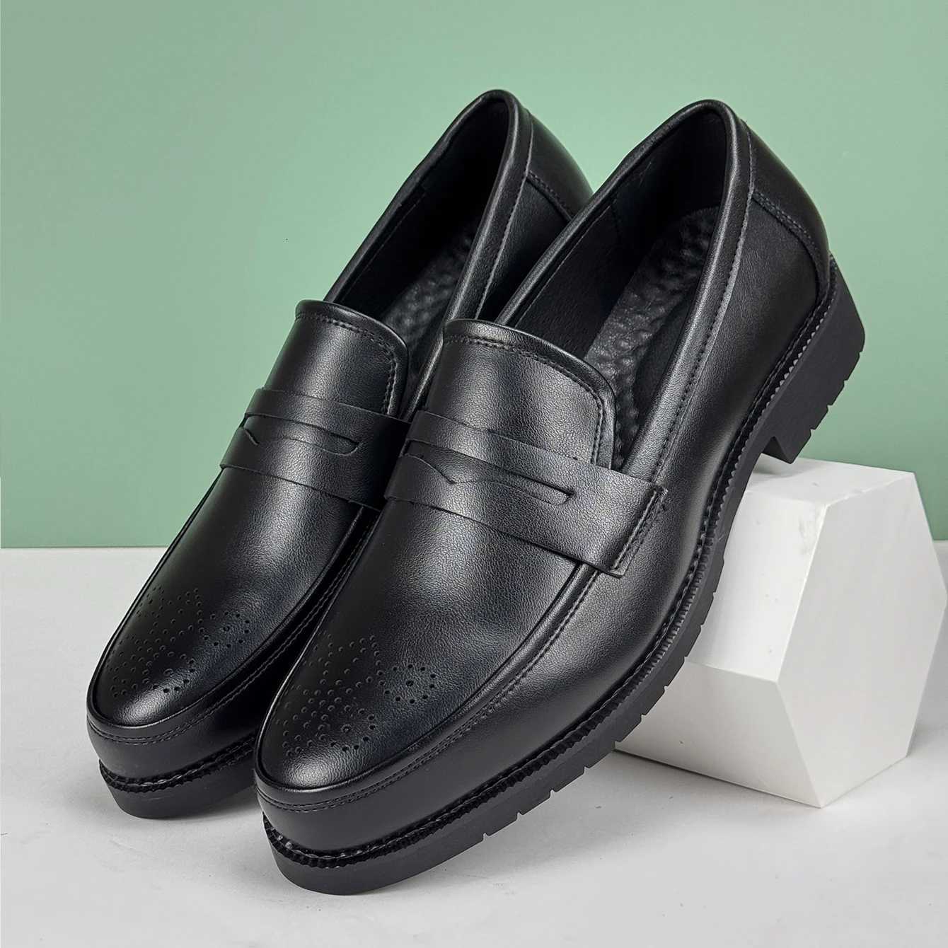 Mens Formal Leather Shoes British Style Oxford Loafers Round Toe Breathable Non-Slip Business Dress Wedding Office Casual Shoes Y250715