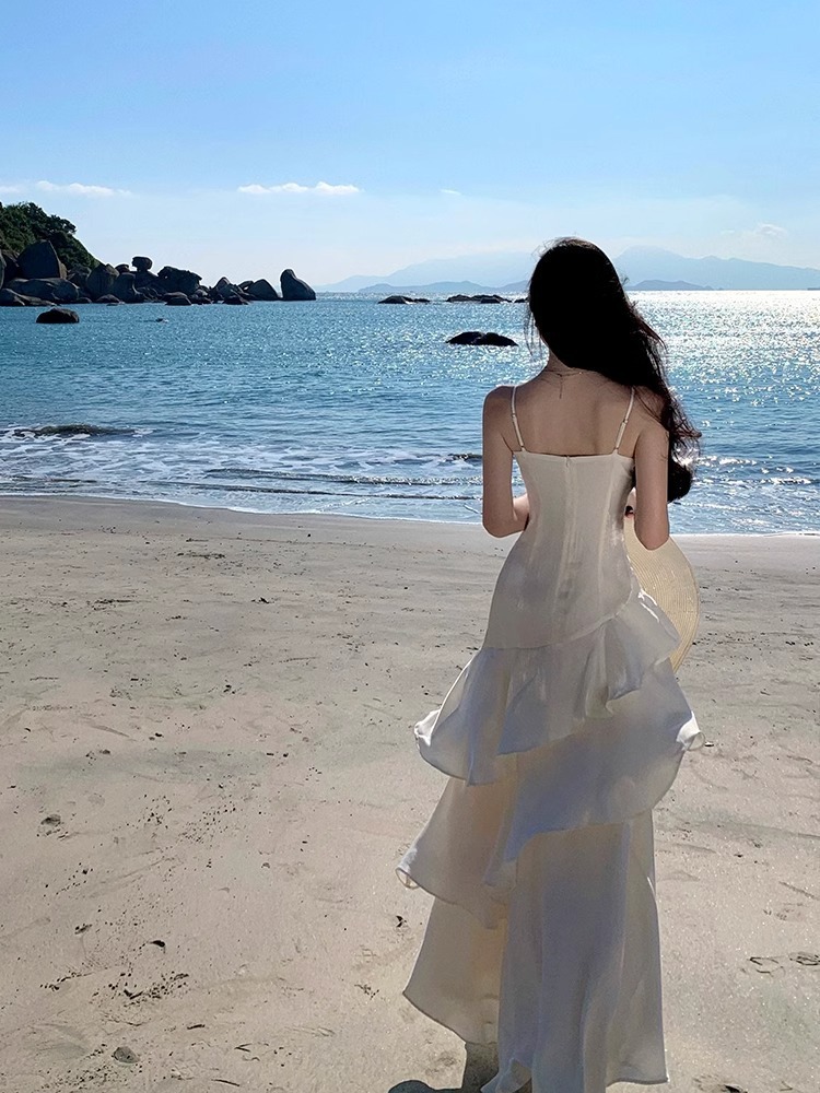 2025 New Style Feminine Elegant Mermaid Flowing Spaghetti Strap Dress Adult Ceremony Gown Off-Shoulder Summer