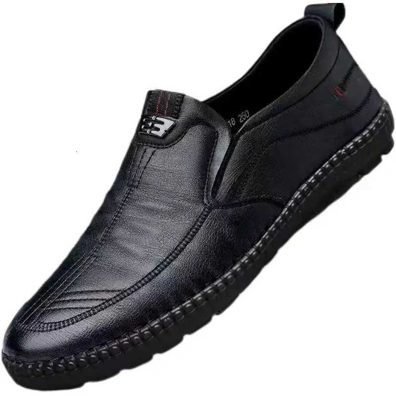 Mens PU Leather Loafers Non-Slip Walking Flats Breathable Outdoor Slip-On Casual Shoes for Men Work Office Driving Sneakers W250716
