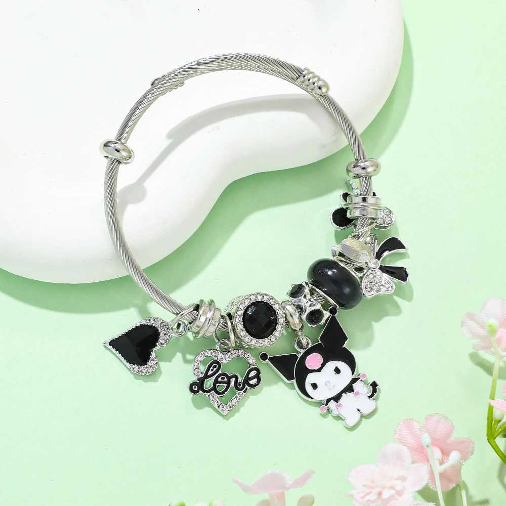 Sanrio Beaded Bracelet Kuromi Pendant Heart Shaped Hollow Rhinestone Pendant DIY Bracelet Suitable as a Gift for Kuromi Fans w250716