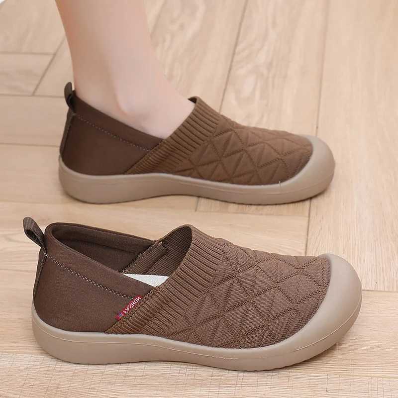 Spring and Autumn Womens Single Shoes Soft Sole Breathable Comfortable Fashion Casual Walking Shoes W250716