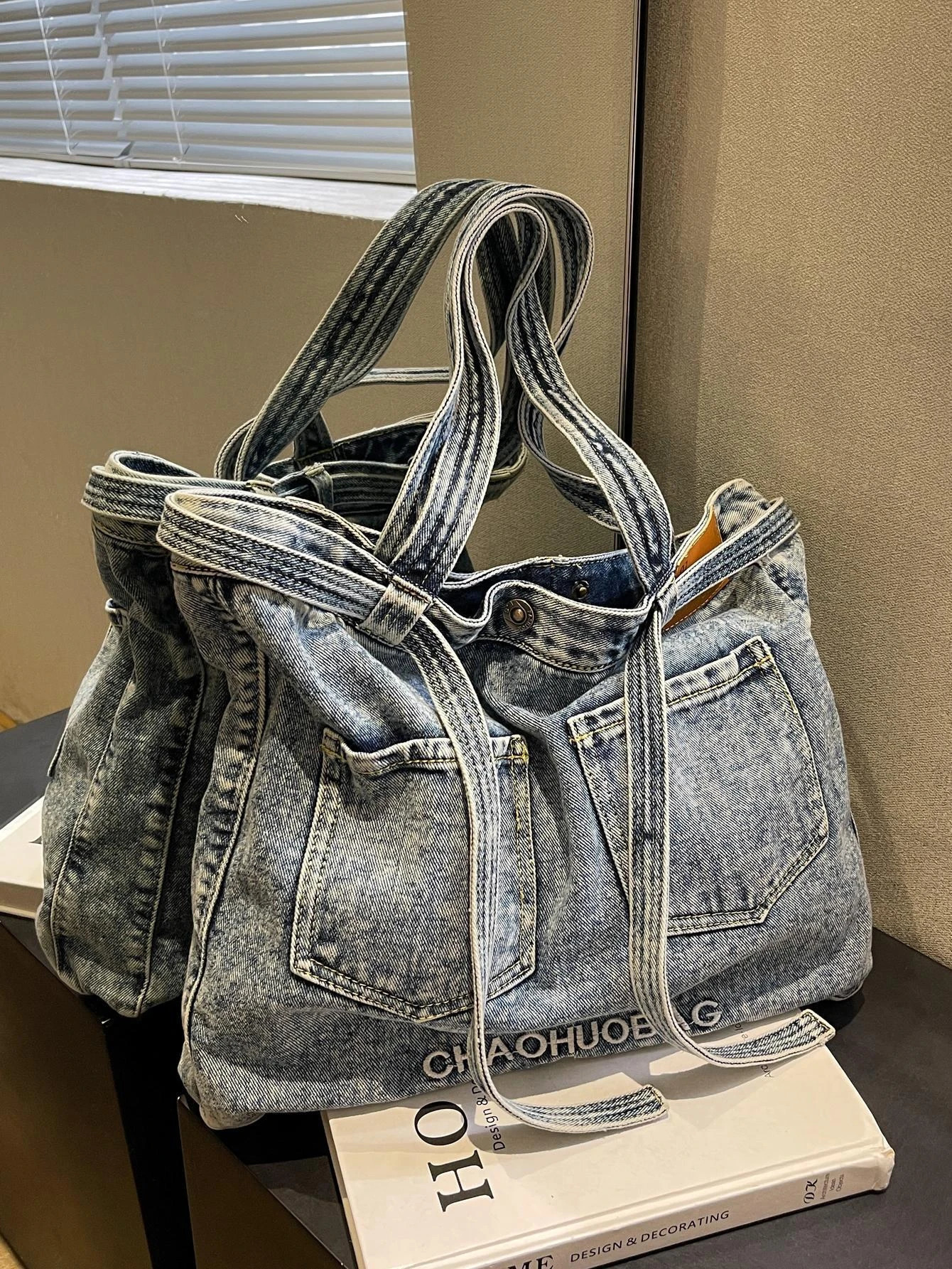 Large Shoulder Tote Bag Letter Embroidered Dual Pocket Front Double Handle Denim Fashionable Handbag Shoulder Bag 250714
