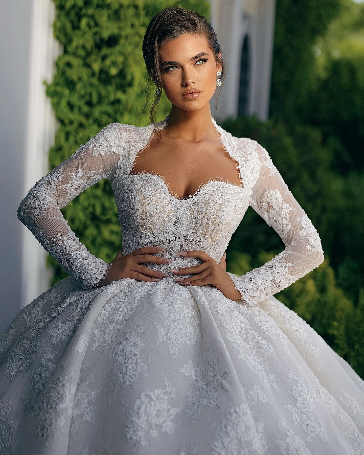 Elegant Long Sleeve Wedding Dress Ball Gown Fashion Sweetheart Lace Bridal Dress Customized Sweep Train vestidos de novia
