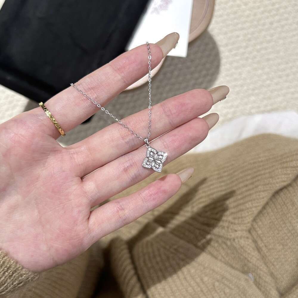 S Pure Sier Mother-of-Pearl Double-Sided Four-Leaf Flower Necklace Niche Design New Chinese Style Elegant Versatile Collarbone Chain for Women