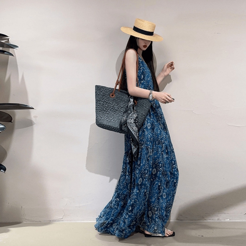 2025 Summer Dark Blue Floral Dress Strap Long Tall Extended Version Beach Photo Vacation Fairy