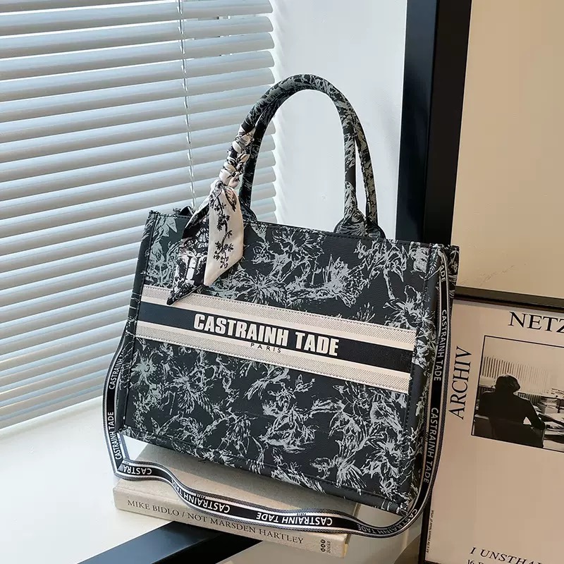 Tote Bag Designer Bag Luxury Handbag Women's Fashion Designer Bag Luxury Bag 2025 High Quality Underarm Bag Wallet Large Capacity Shopping Bag Deluxe Bag 0013